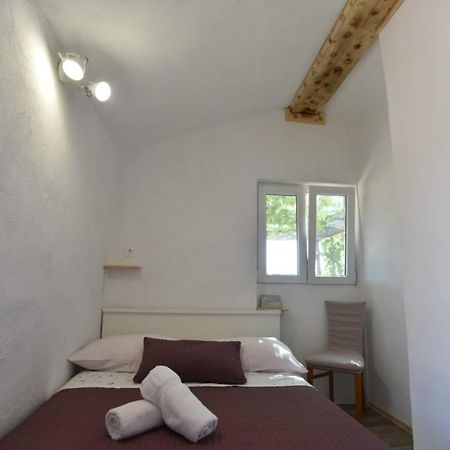 Cottage Rugonj Stari Grad  Ngoại thất bức ảnh
